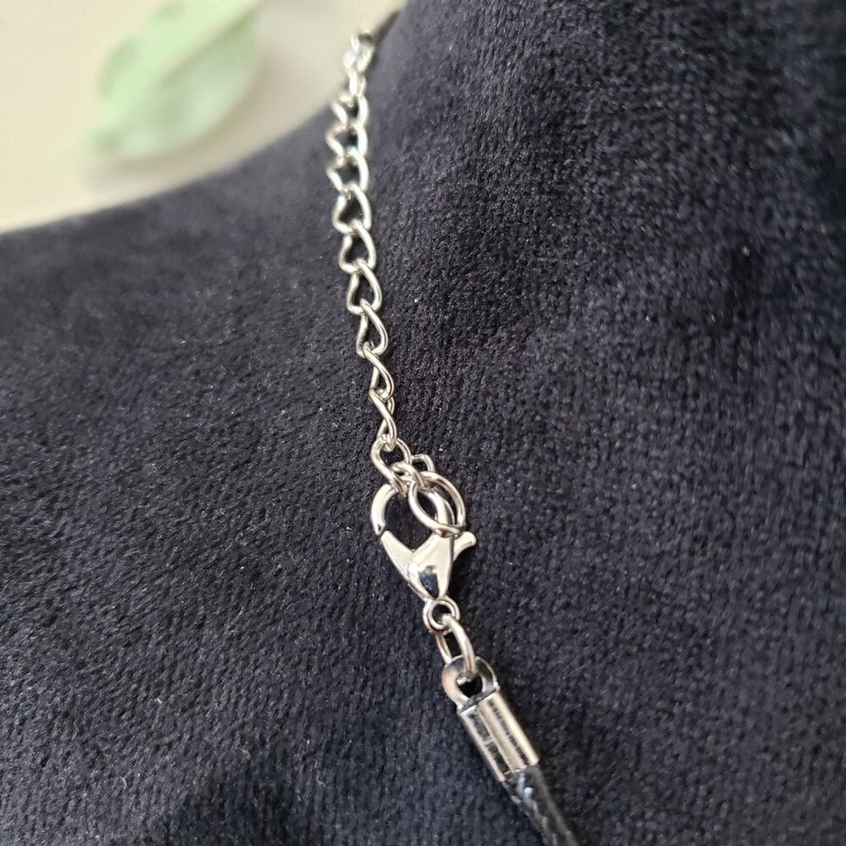 Women Silver Tone Chain Tree of Life Pendant Necklace Jewelry with Lobster Clasp
