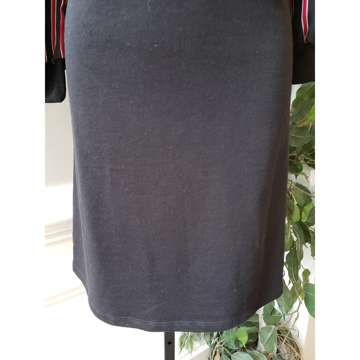 Luxology Knee Length Shift Dress Womens Small Black Striped Cotton Round Neck