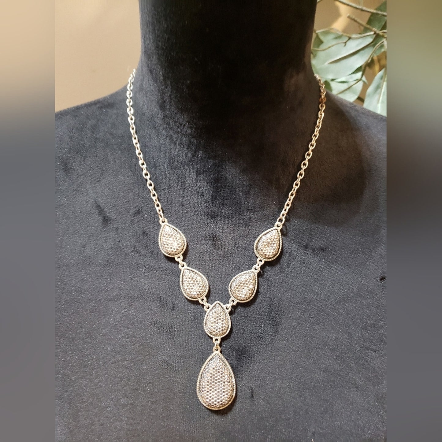Womens Silver Plated Crystal Puffy Link Tear Drop V Shape Necklace with Lobster