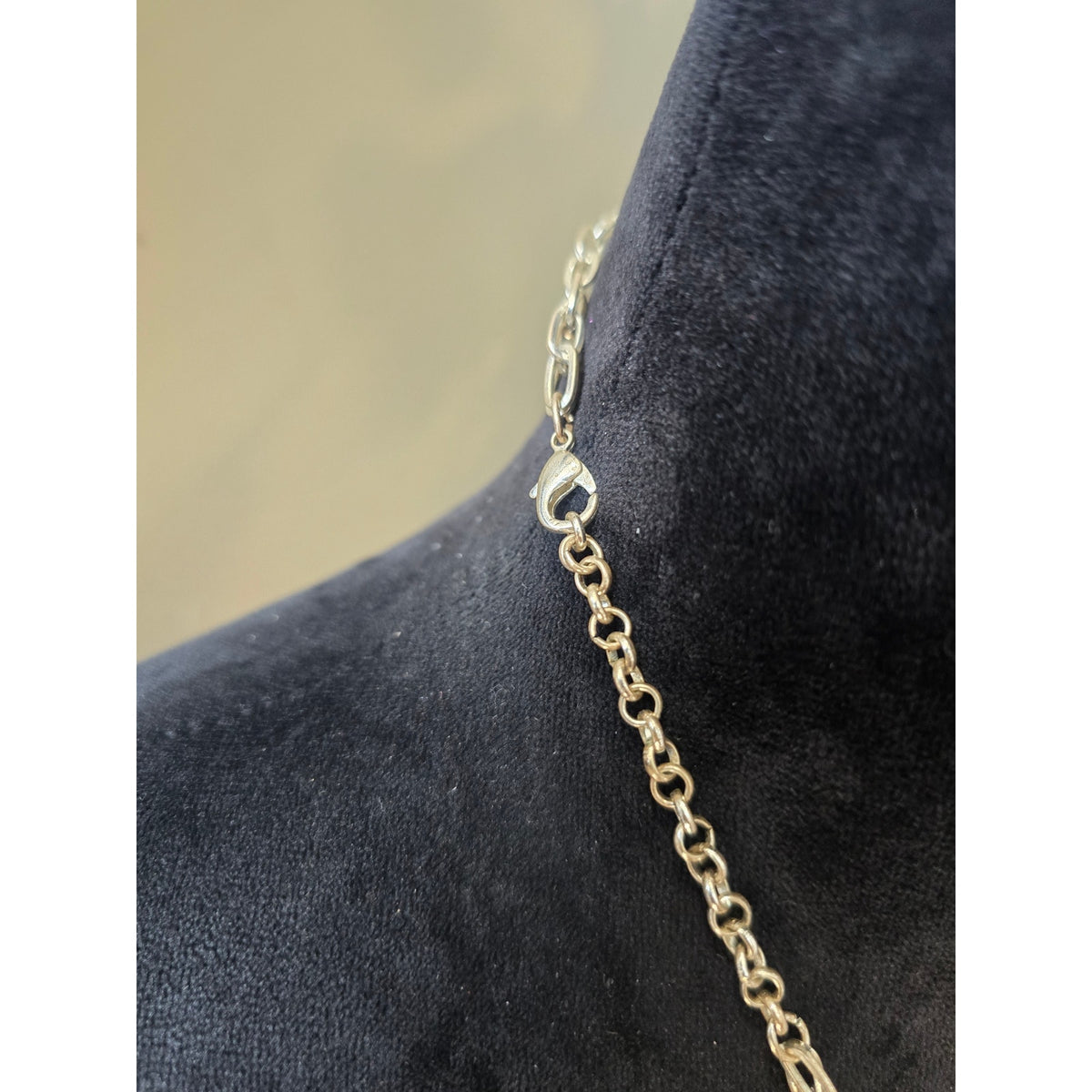 Gold Tone Turquoise Blue Beaded Circle Link Statement Necklace