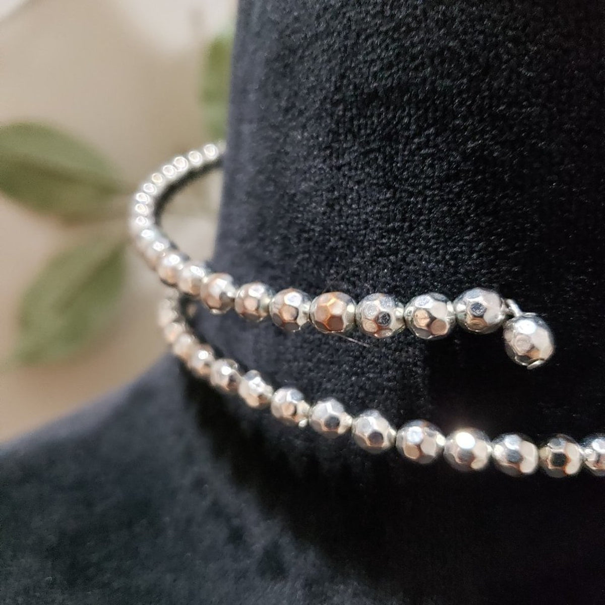 Womens Fashion Silver Round Beads & Big Stone Alloy Base Pendant Collar Necklace