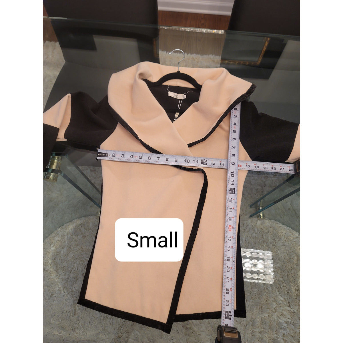 Leran Shawl Jacket Womens Small Cream/Black Colorblock Pointed Hem Long Sleeve