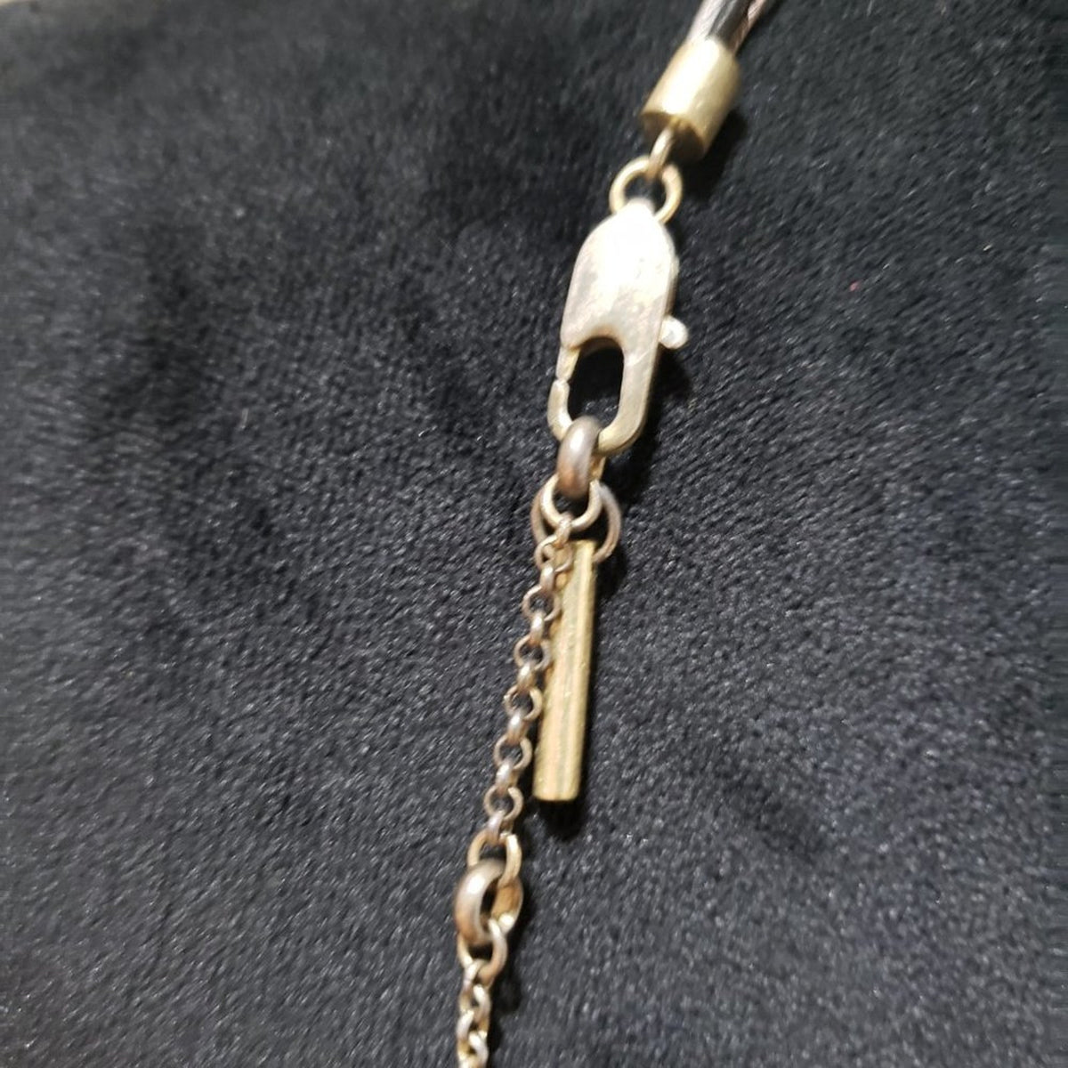 Women Fashion Abstract Triangular Bezel Fossil Pendant Necklace w/ Lobster Clasp