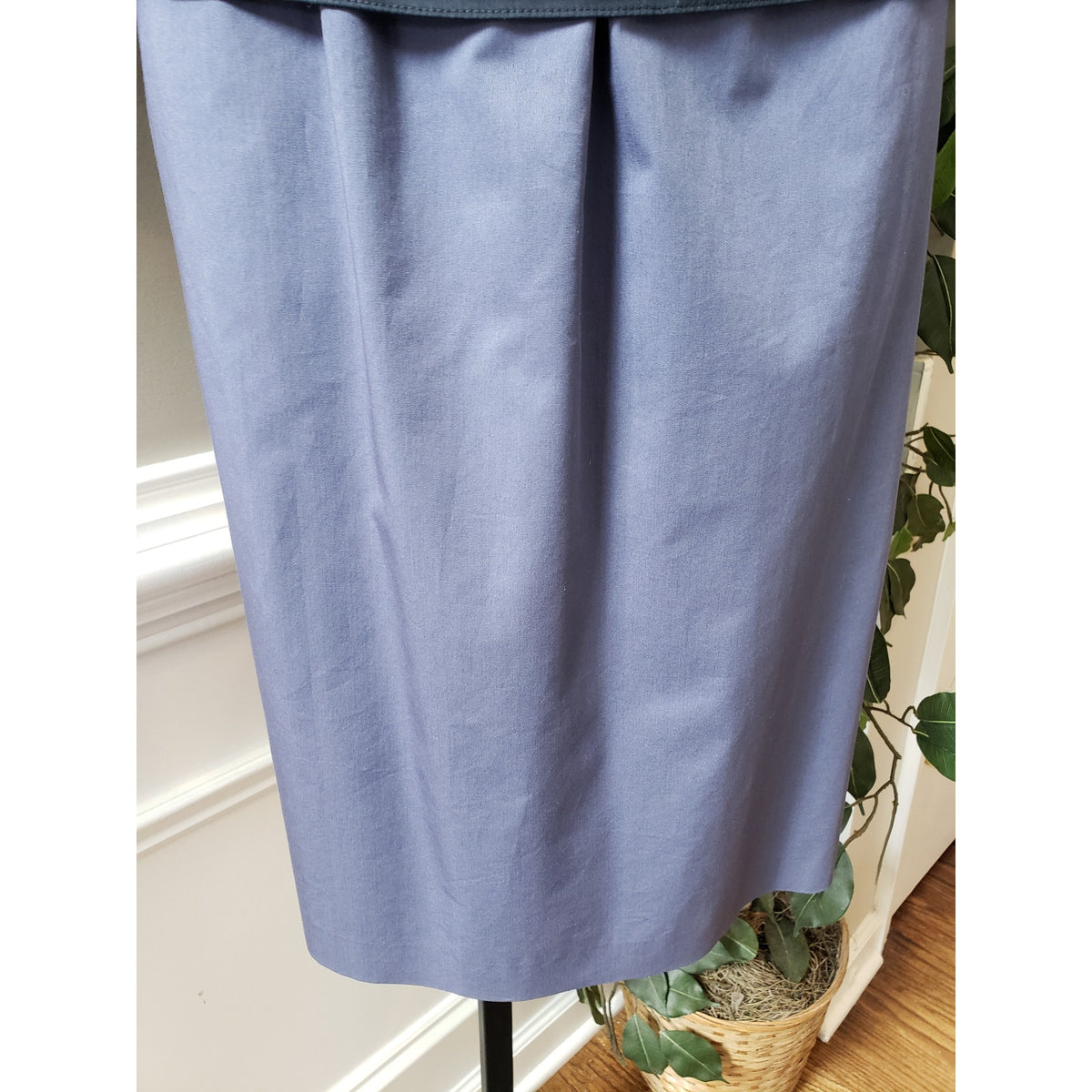 Elie Tahari Chiles Dress Women Size 8 Blue Long Sleeve Sold Out Belted Gorgeous