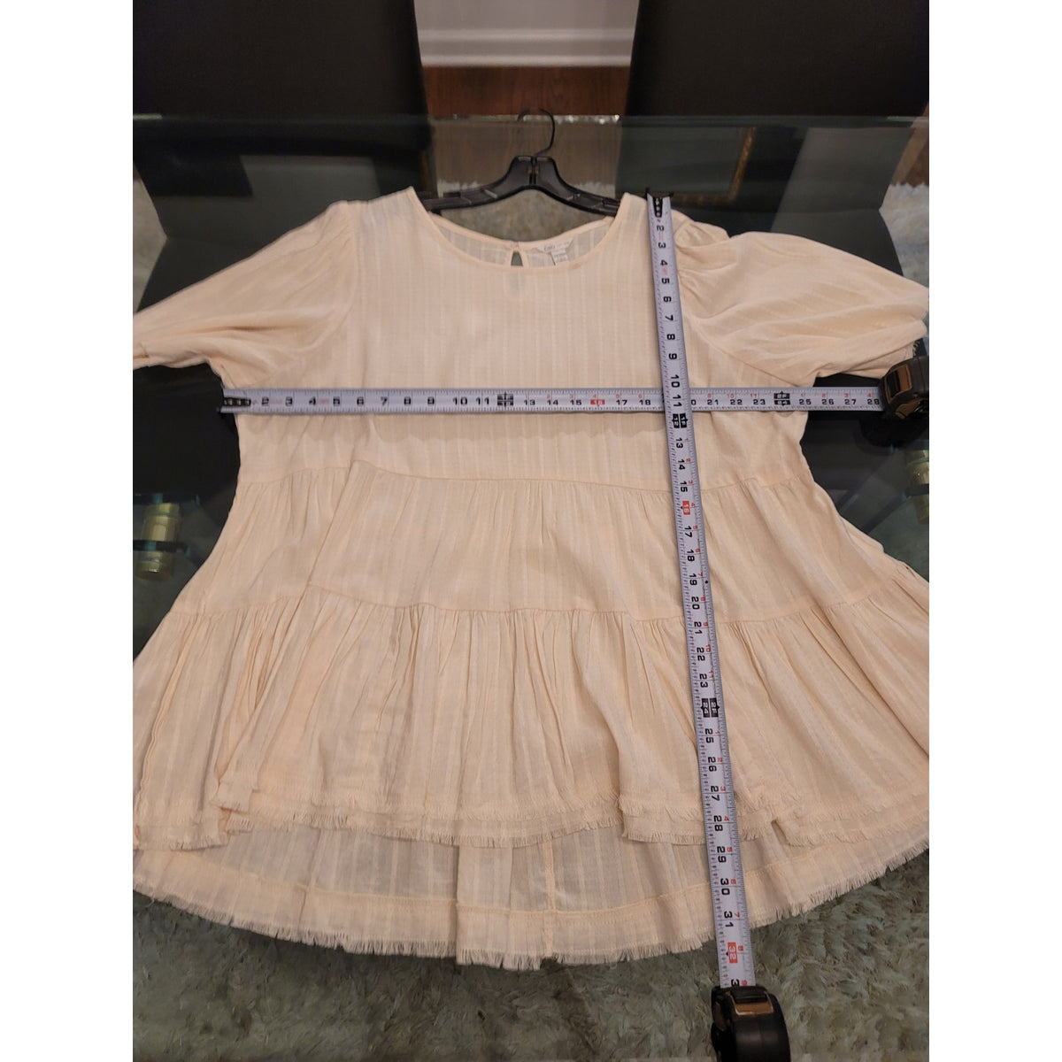 Cato Blouse Top Women SZ 22/24W Off-White Tiered Raw Edge Keyhole Flutter Sleeve