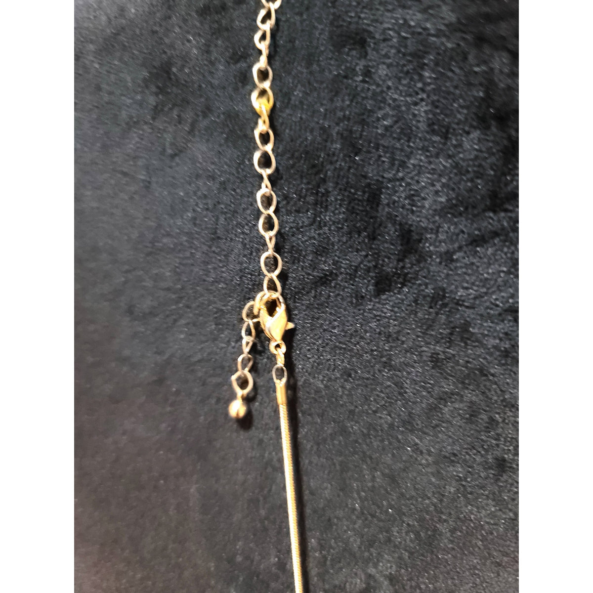 Women's Mother of Pearl Pendant Necklace Gold Tone Chain Lobster Clasp Jewelry