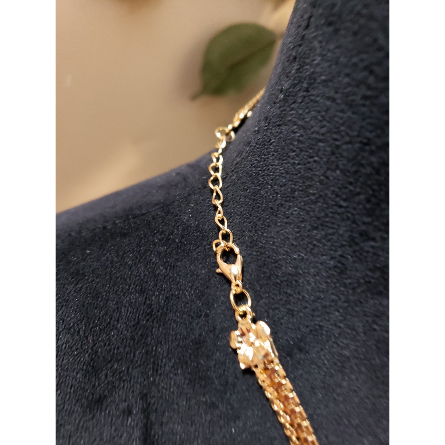 Womens Gold Tone Shimmery Faux Pearls Rhinestone Flower Statement Necklace
