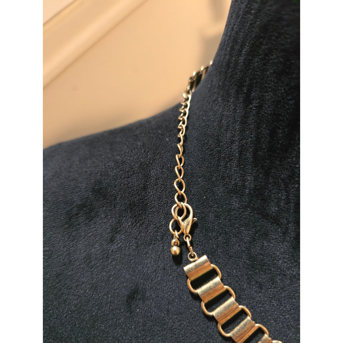 Women's Gold Tone Statement Necklace Clear Rhinestone Faux Pearl Dangle Chain