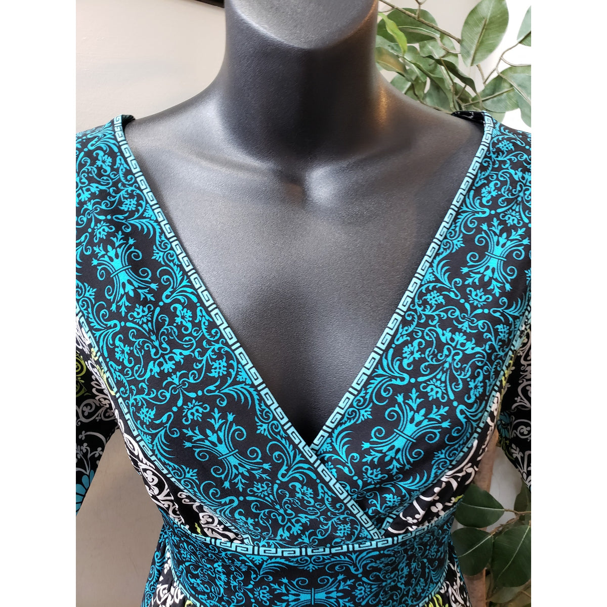 London Times Wrap Dress Women 4 Multi Floral Pleated Pockets Short Sleeve V Neck