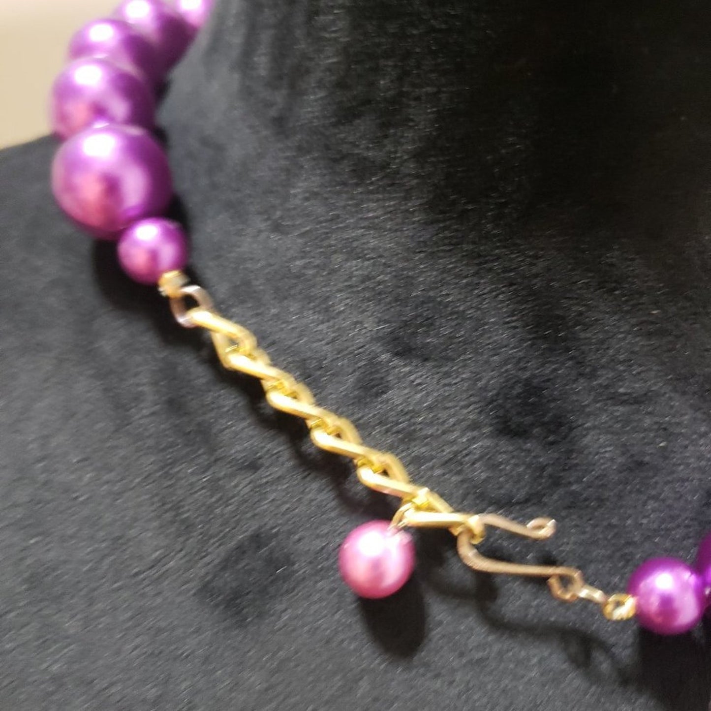 Women Fashion Chunky Purple Color Freshwater Pearl Round Beaded Choker Necklace