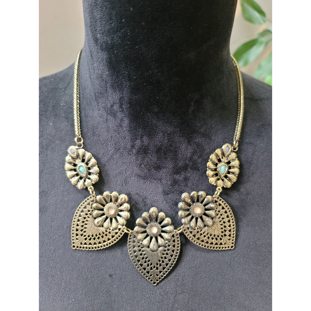 Women's Vintage Style Floral Statement Necklace Mint Purple Rose Bib Gold Tone