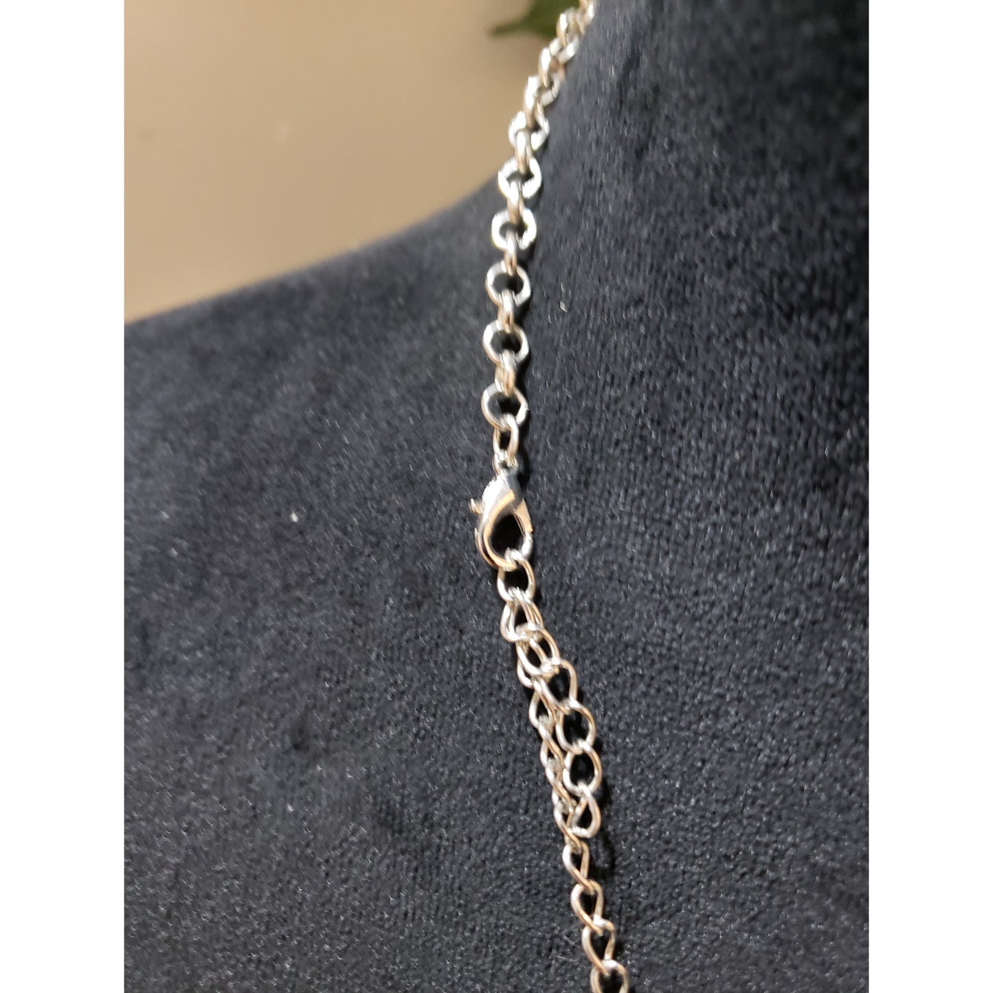 Womens Fashion Silver Tone Link Bound Oval Circles Statement Necklace w/ Lobster