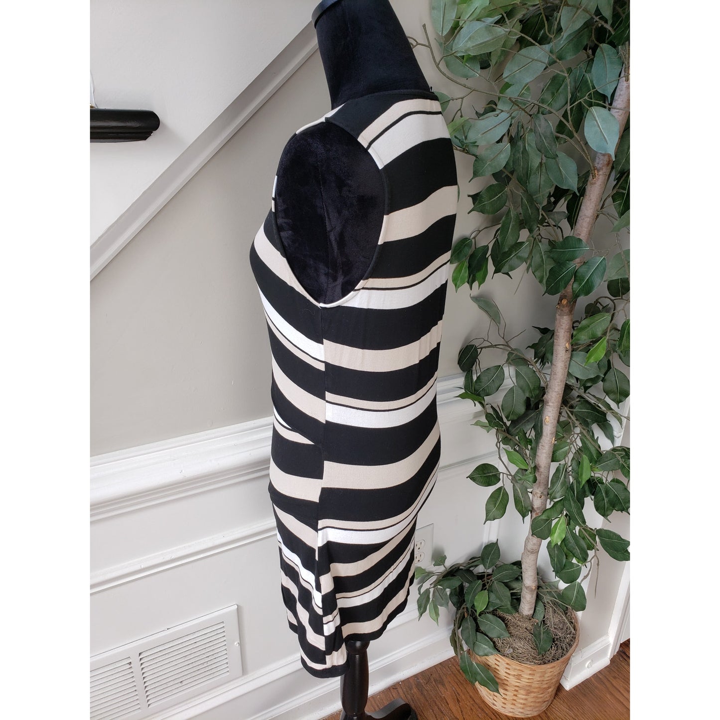 White House Black Market Tunic Top Womens S White Striped Knit Dropped Waist