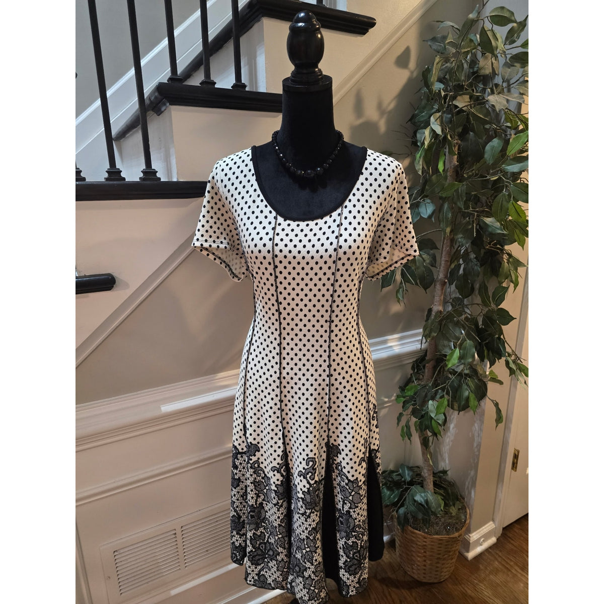 Sami & Jo Seamed Dress Women's SZ 2X Black/White Polka Dot Flared Hem Scoop Neck