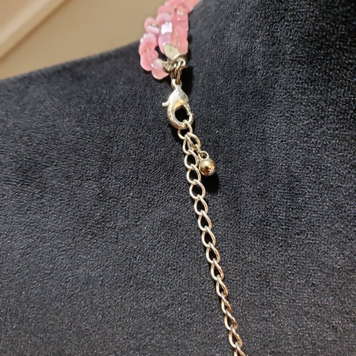 Womens Fashion Rose Quartz Statement Pendant Necklace Jewelry with Lobster Clasp