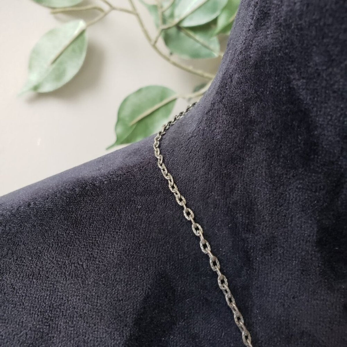 Womens Fashion Blue Heart Gold Tone Round Disc Pendant Necklace w/ Lobster Clasp