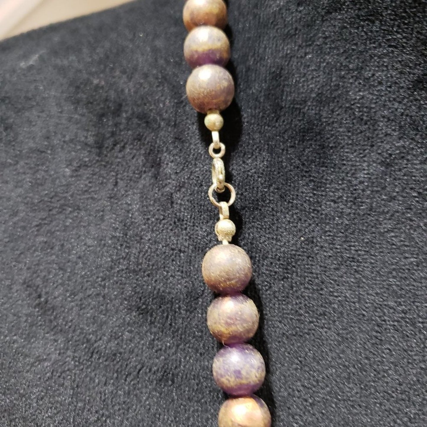 Womens Fashions Avon Purple Large Faceted Beaded Large Necklace w/ Spring Clasp