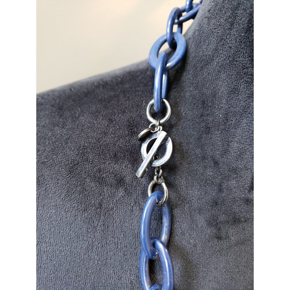Women's Chunky Blue Link Necklace Statement Resin Toggle Clasp