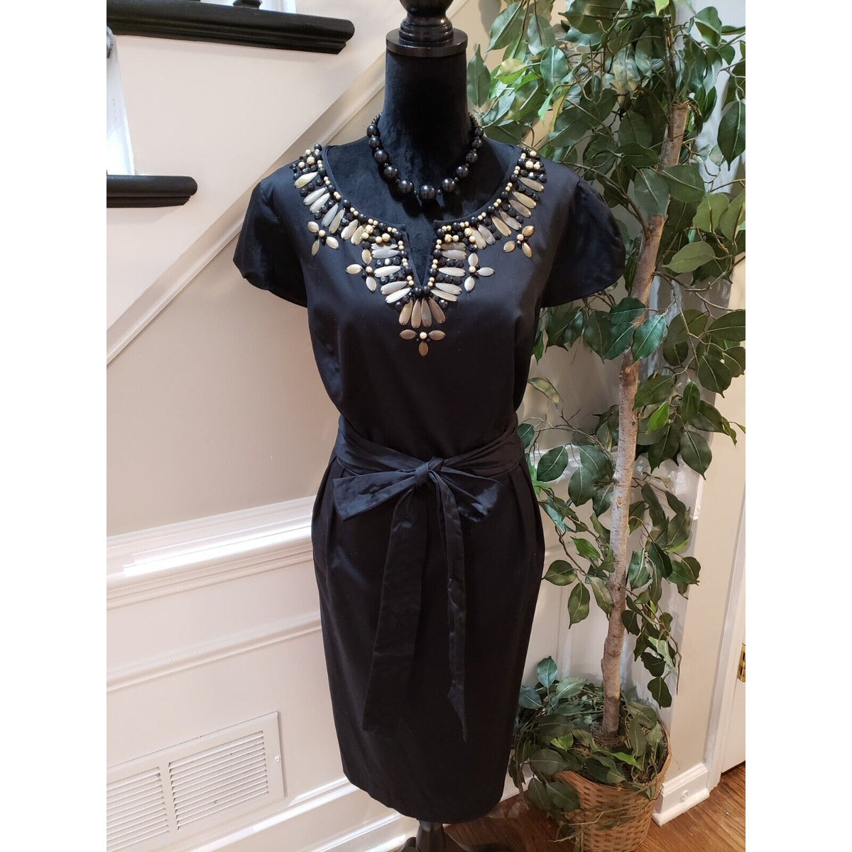 Alfani Women's Black Beaded Tie Waist V Neck Short Sleeve Knee Length Dress 18W