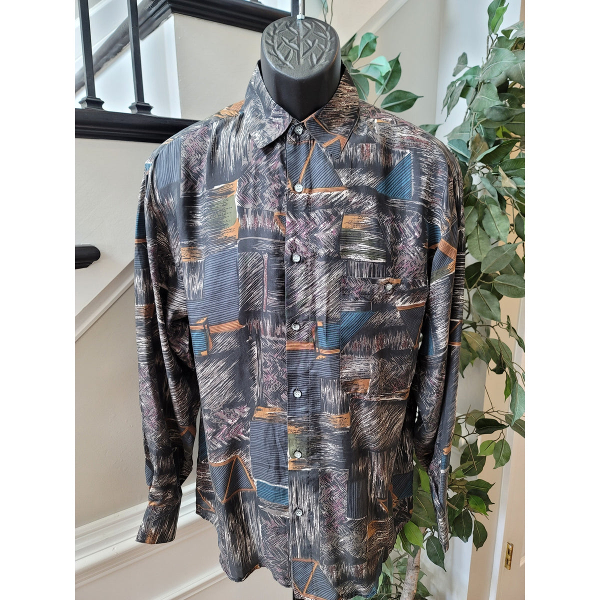 Santana Button Up Shirt Men's Size Medium Multicolor 100% Silk Geometric Print