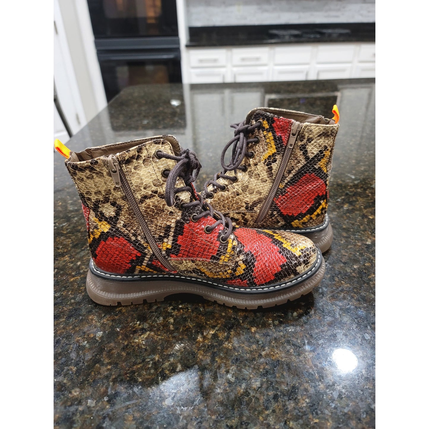 Jellypop Combat Boots Womens Size 8 Multi Snakeskin Leather Round Toe Lace Up