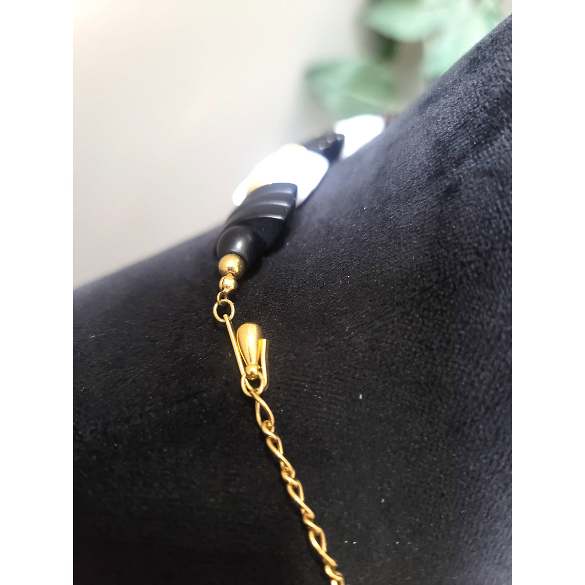 Women's Black White Beaded Necklace Gold Disc Accent Lobster Clasp Statement