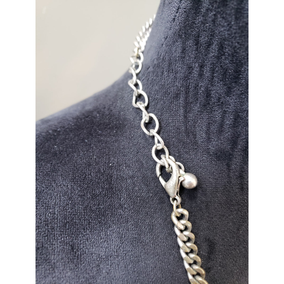 Women's Statement Necklace Silver Tone Pyramid Stud Chain Lobster Clasp Jewelry