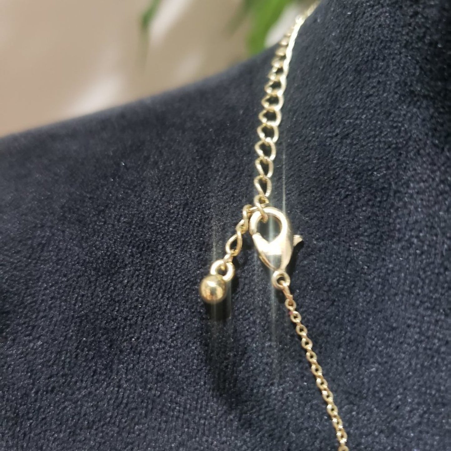 Women Fashion Chunky Rhinestone Beads Gold Tone Shaped Pendant Teardrop Necklace