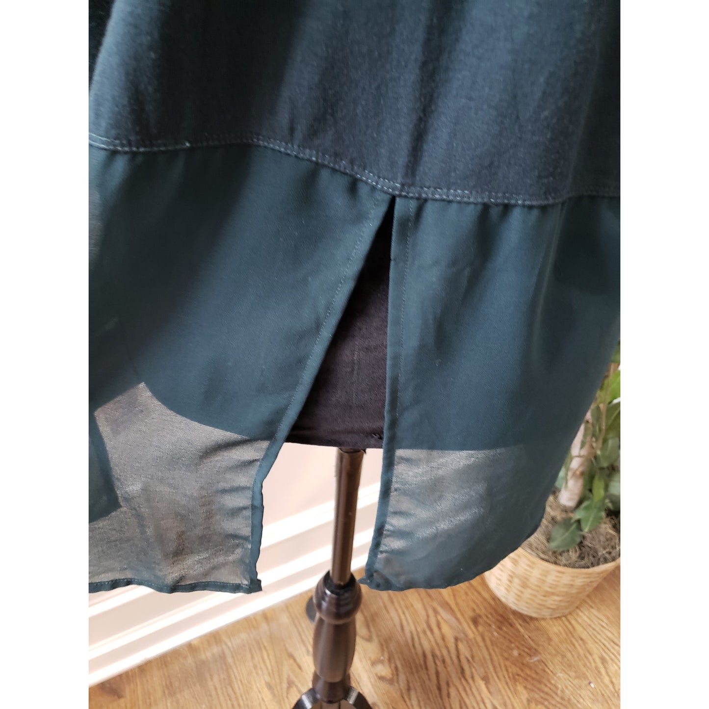 Black Tap Top Blouse Women's Size Medium Black Solid Casual Short Sleeve V-Neck