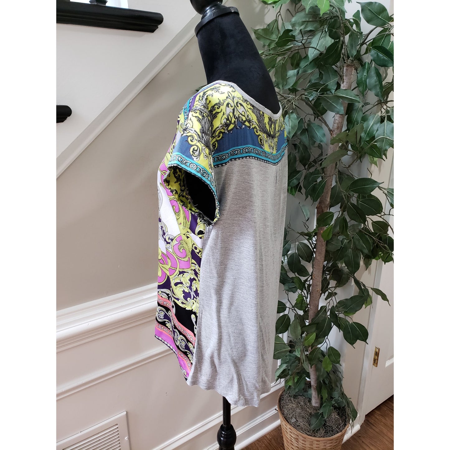 A.n.a Top Blouse Women's Size Large Multicolor Casual Short Sleeve Round Neck