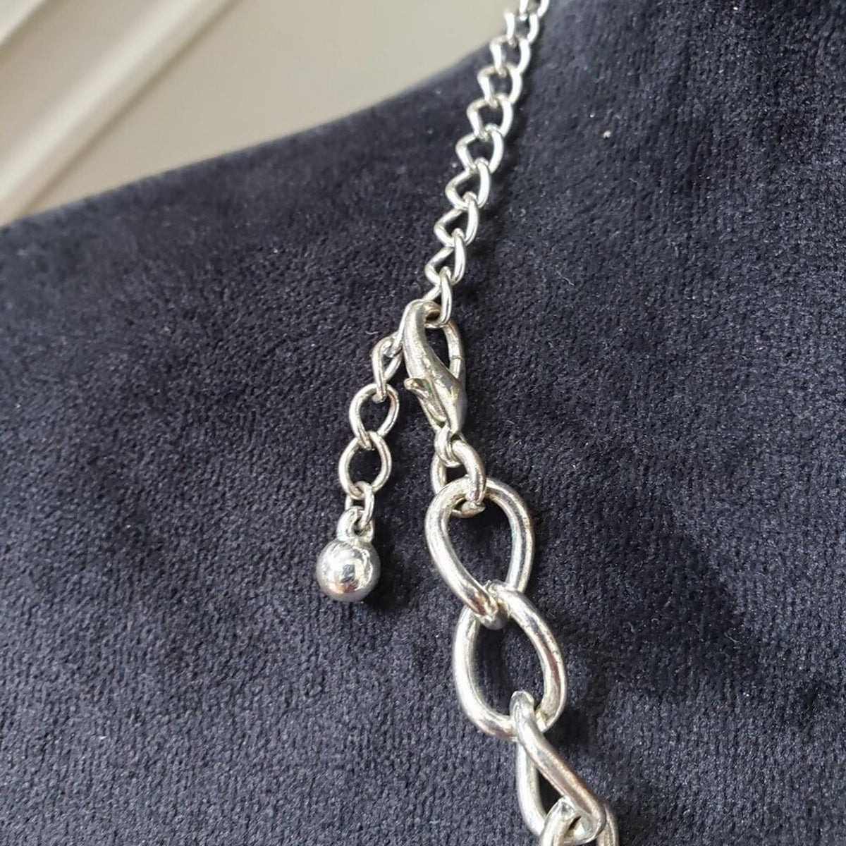 Vintage Womens Silver Collar Bib Choker Necklace Jewelry with Lobster Clasp