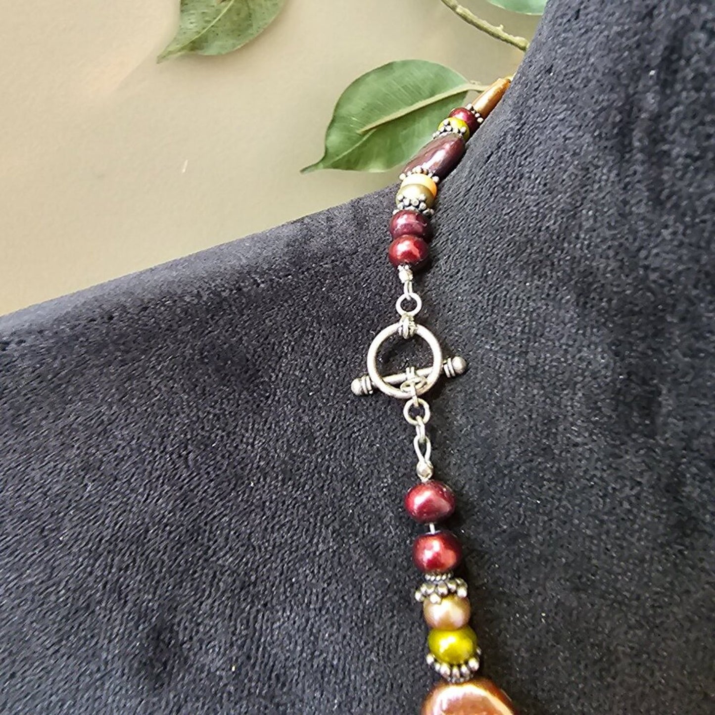 Womens Fashion Multicolor Metal Beaded Pendant Necklace with Toggle Clasp