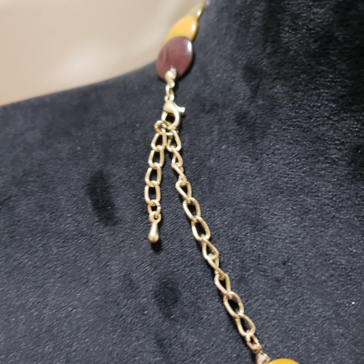 Womens Fashion Multicolor Flat Disks Beaded Collar Necklace with Lobster Clasp