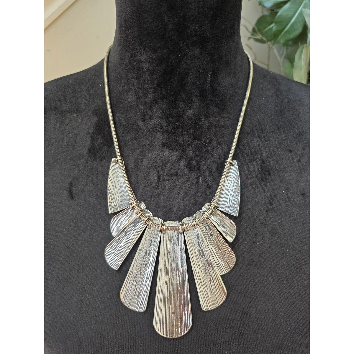 Silver Scroll Tone Textured Fan Bib Statement Necklace