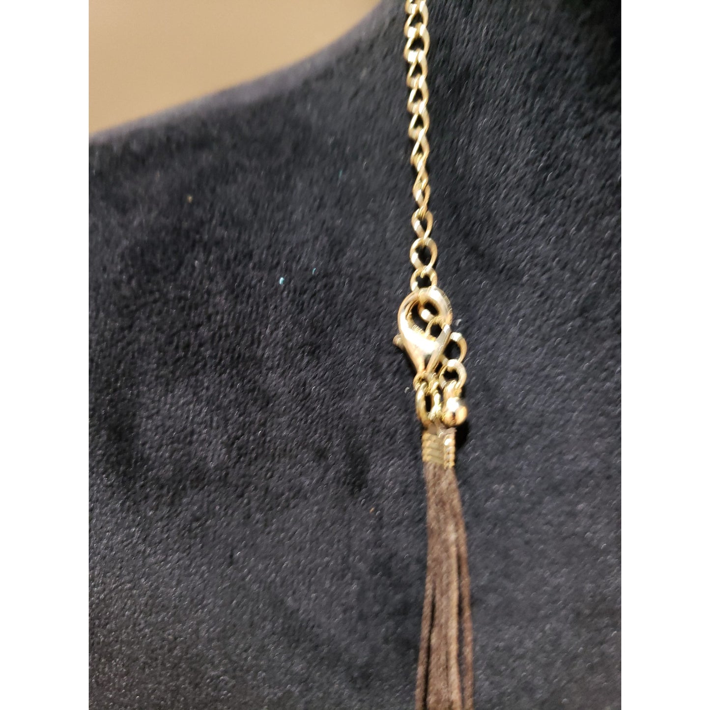 Women Fashion Gold Tone Charm Beaded Big Round Hammered Pendant Necklace Jewelry