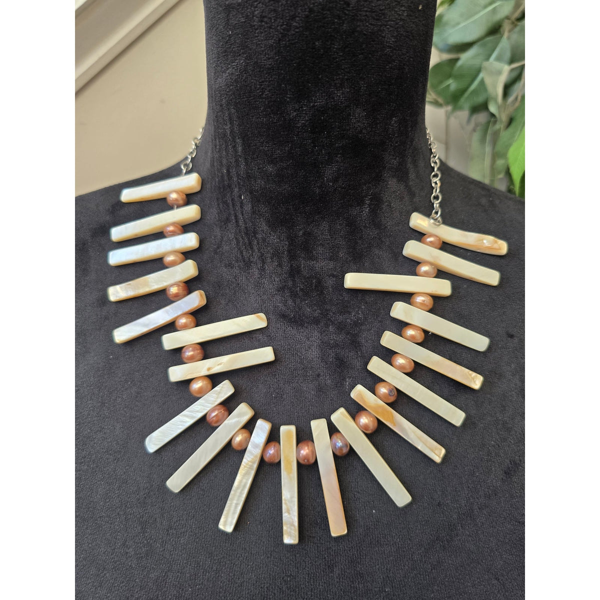 Womens Mother-of-pearl Fan Stick Artisan Coastal Necklace with Lobster Clasp