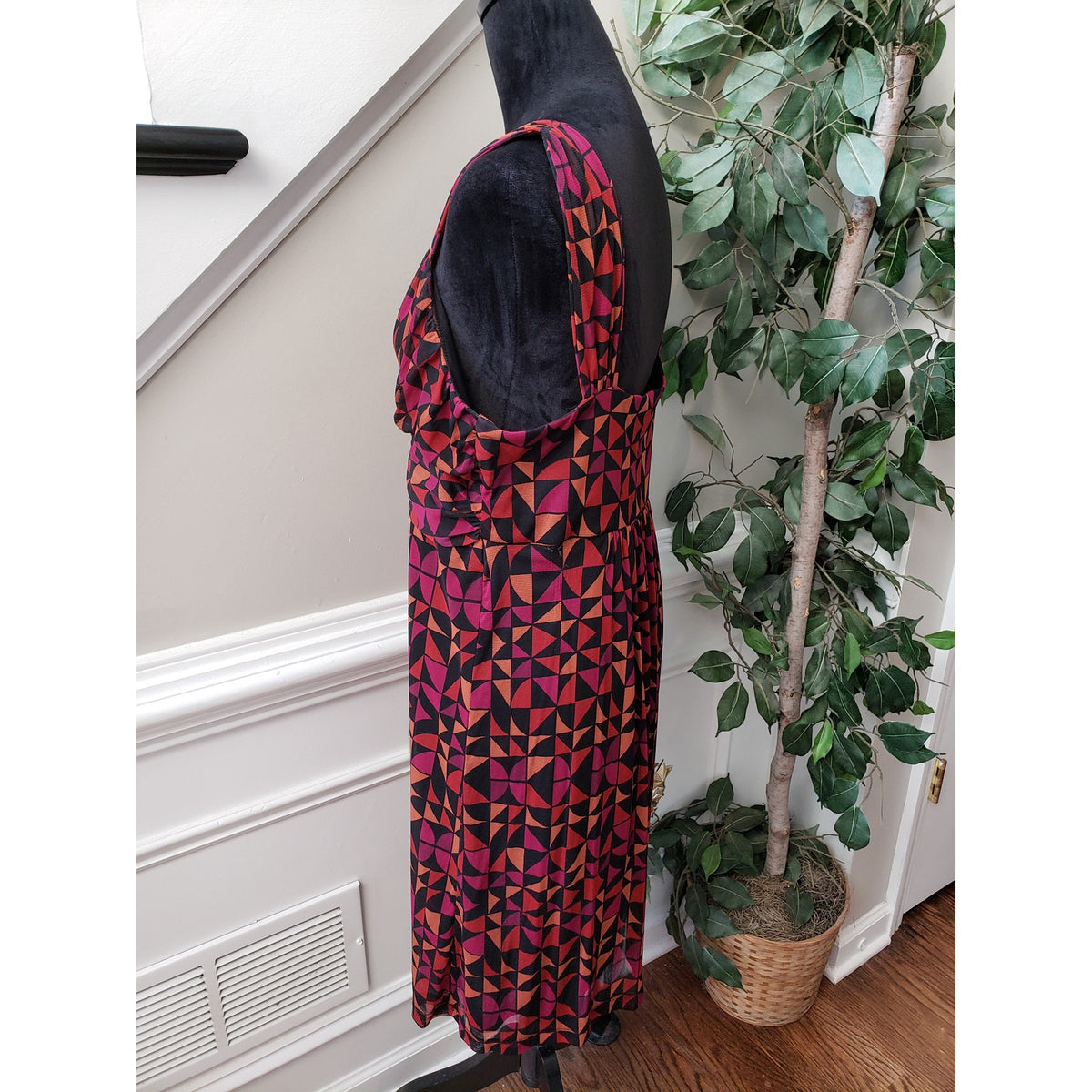 APT.9 Flared Dress Women Large Multi Geometric Print Pleated Skirt Surplice Neck