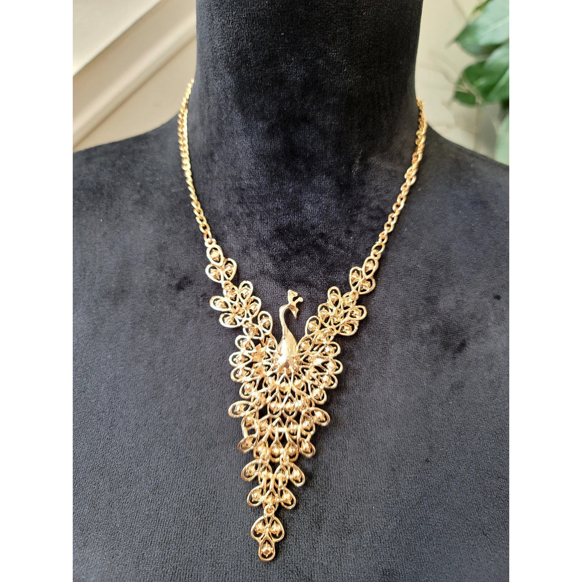 Gold Tone Peacock Statement Necklace Green Crystal Filigree Vintage Bib Jewelry