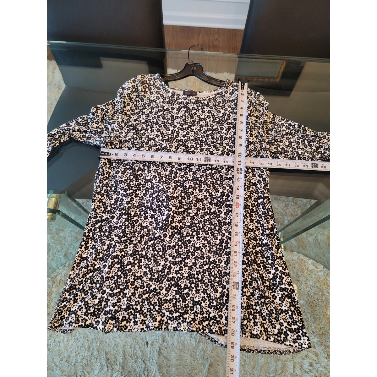J.Jill Wearever Collection Tunic L Black White Ditsy Floral Scoop Long Sleeve