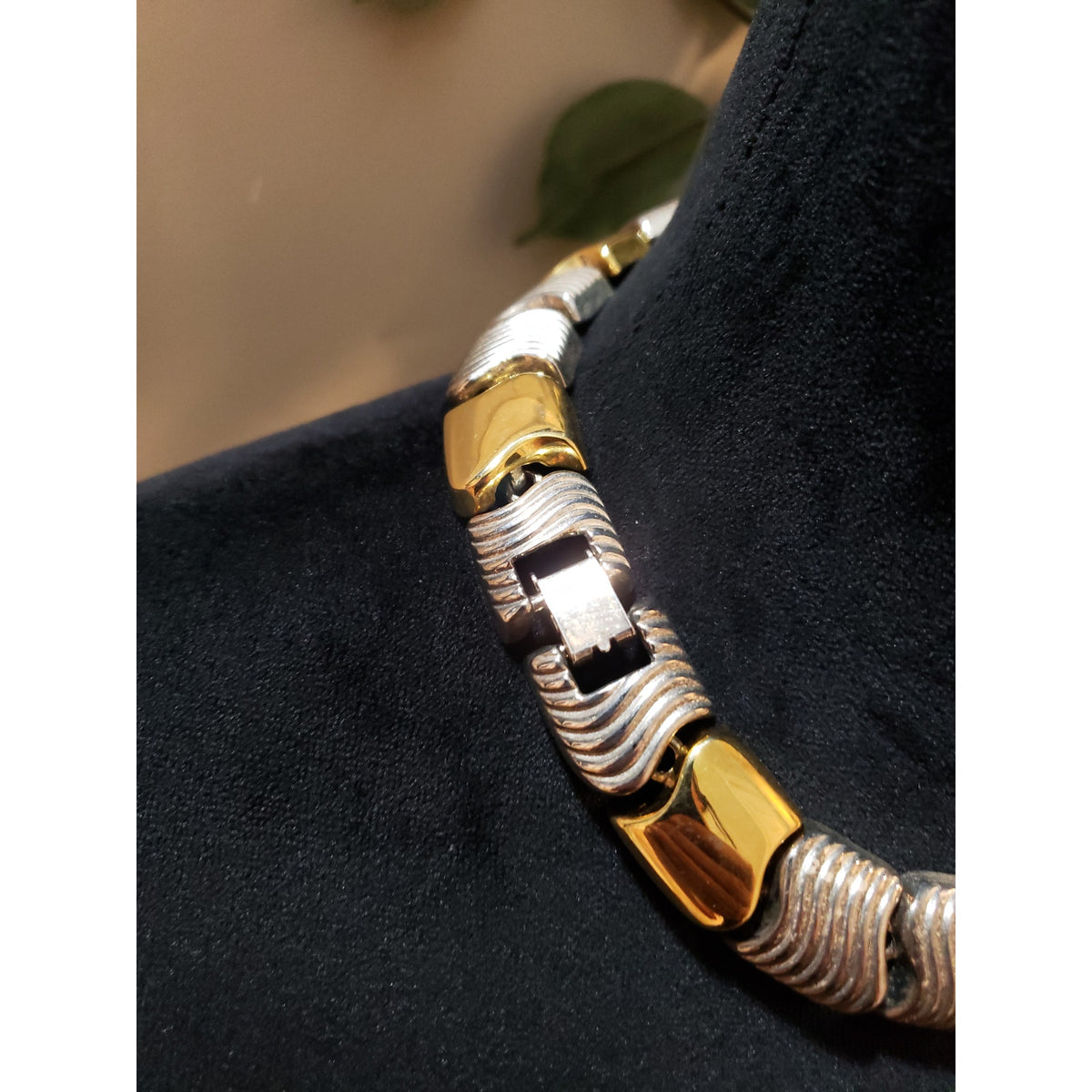 Women 2 Tone Textured Metals S Links Ribbed Choker Necklace Jewelry w/ Box Clasp