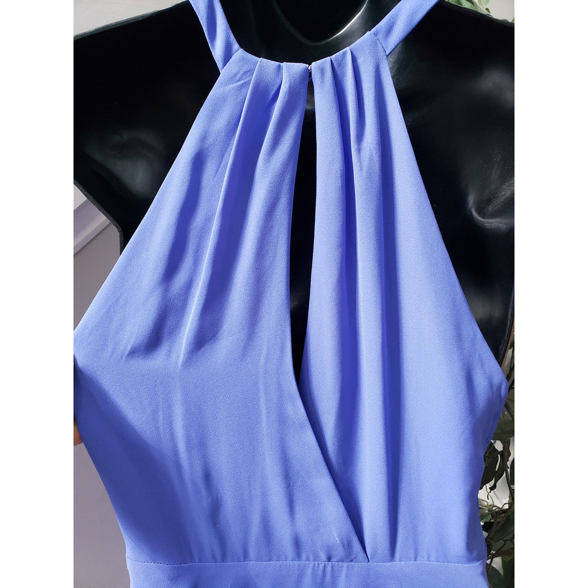 Express Knee Length Dress Women's Size 8 Blue Sleeveless Pleated Keyhole Back