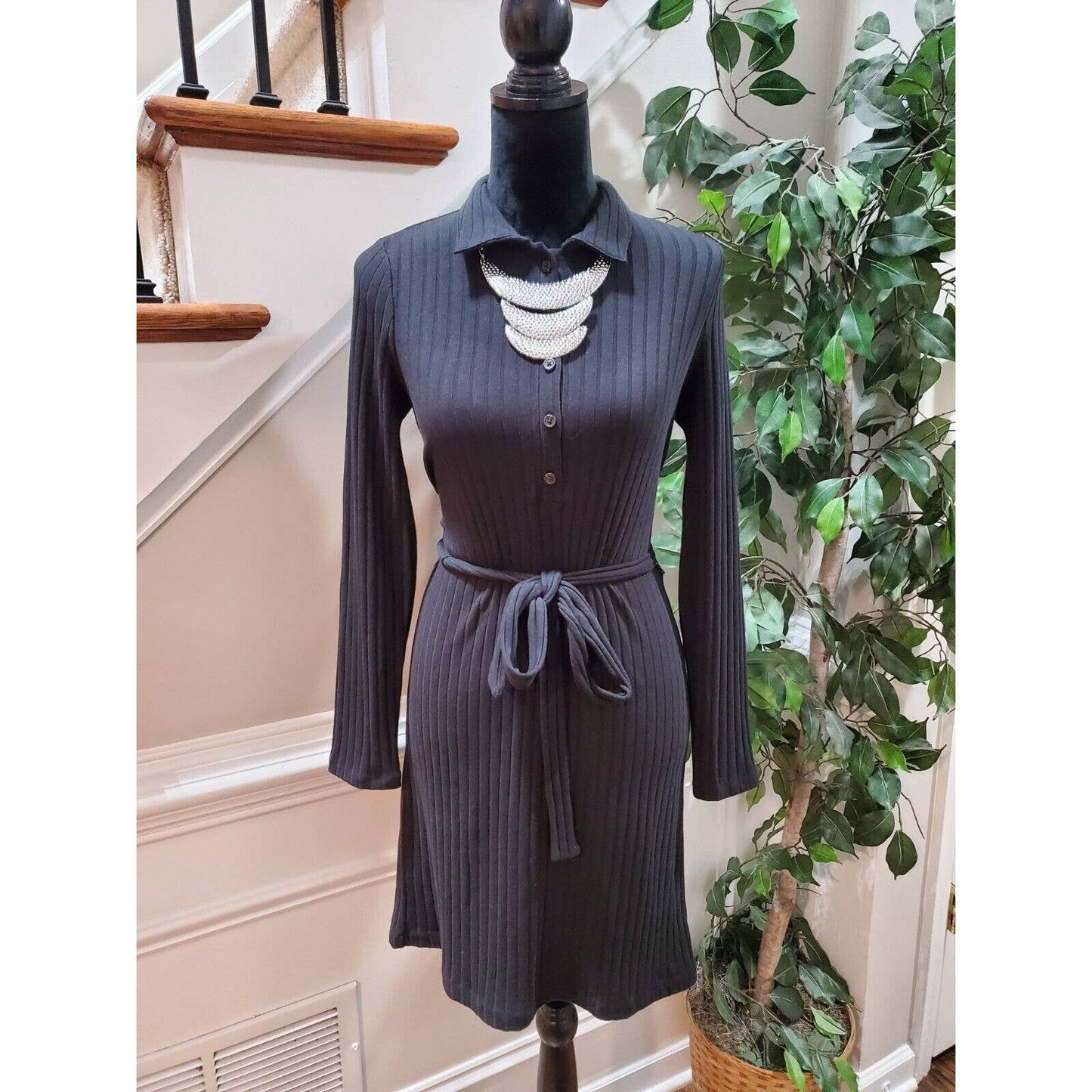 Old Navy Women's Black Cotton Collared Long Sleeve Knee Length Dress Size Small