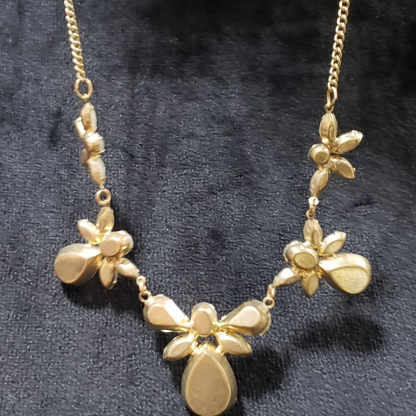 Claire's Womens White Floral Beaded Fashion Statement Necklace