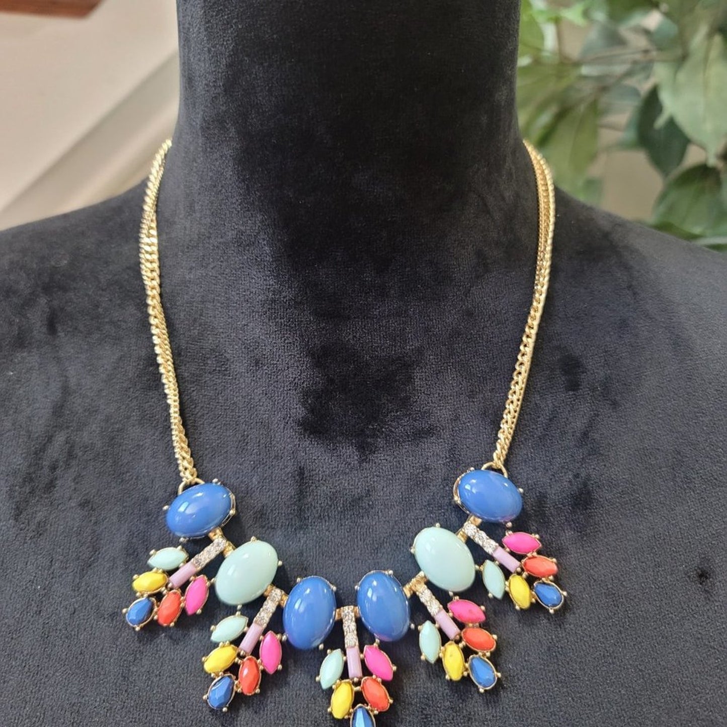 Women's Multicolor Oval Link Beaded Chunky Statement Jewelry Necklace