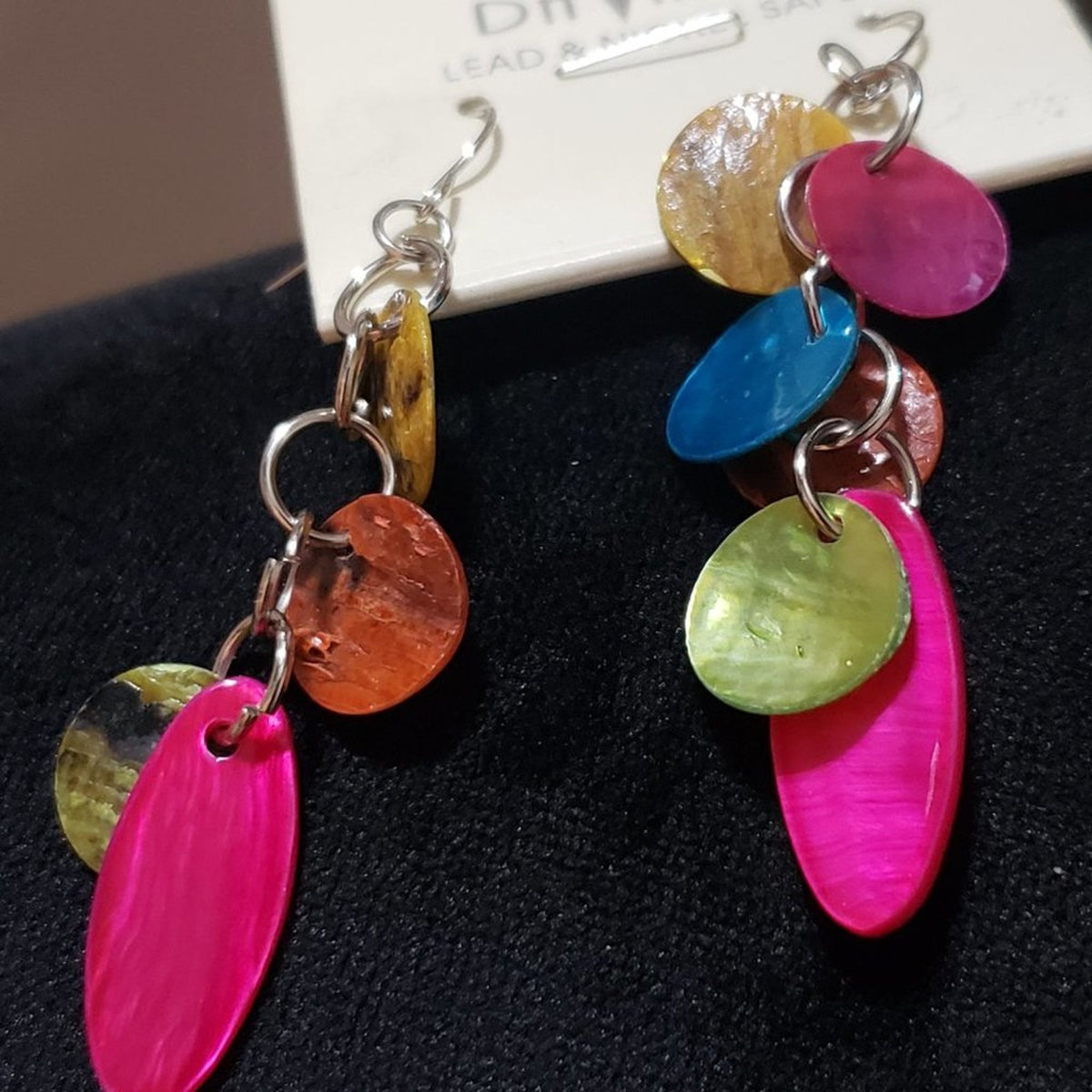 You & I Womens Fashion Multi Color Samburu Shell Teardrop Necklace with Earrings