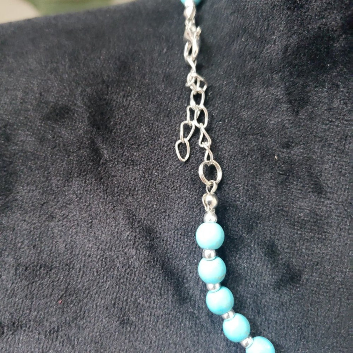 Womens Beaded Southwestern Style Faux Turquoise Pendant Necklace with Lobster