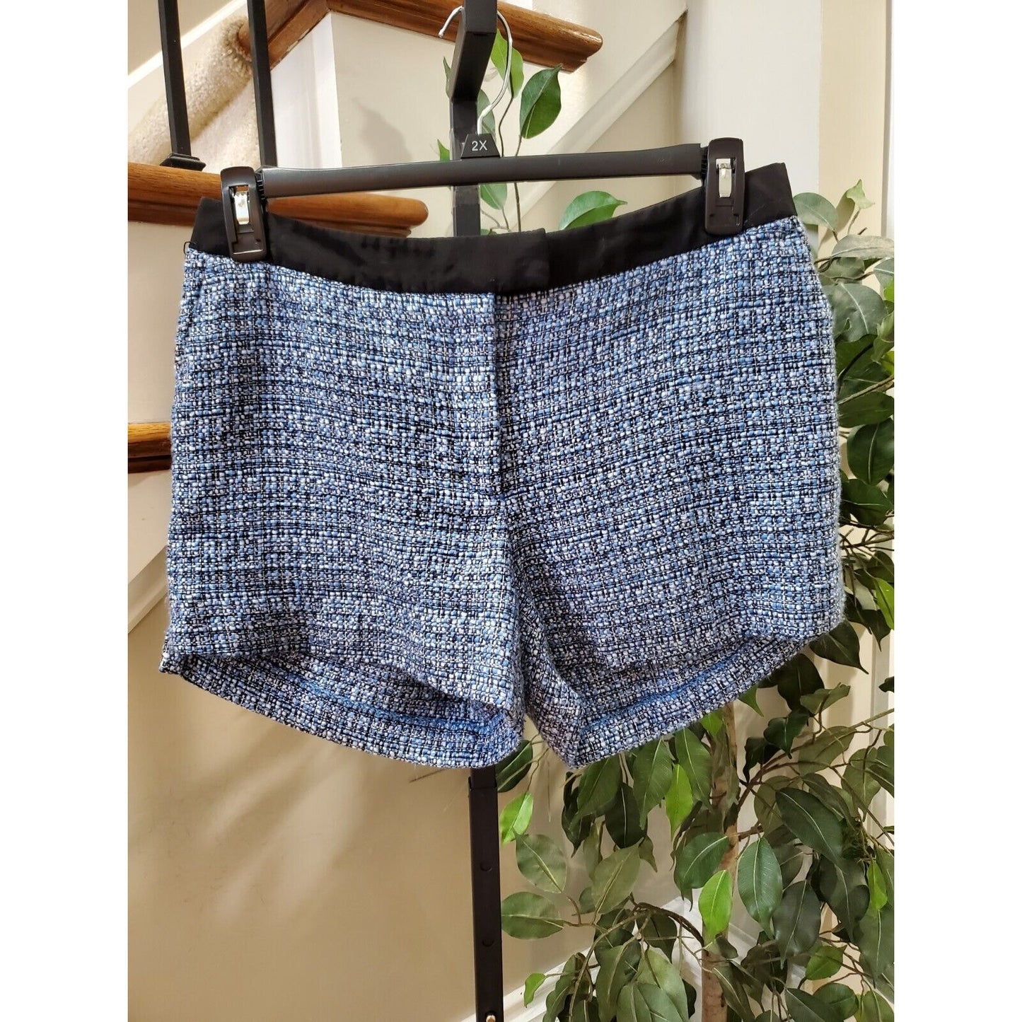 H&M Women's Blue Polyester Zipper Mid Rise Regular Fit Casual Shorts Size 10