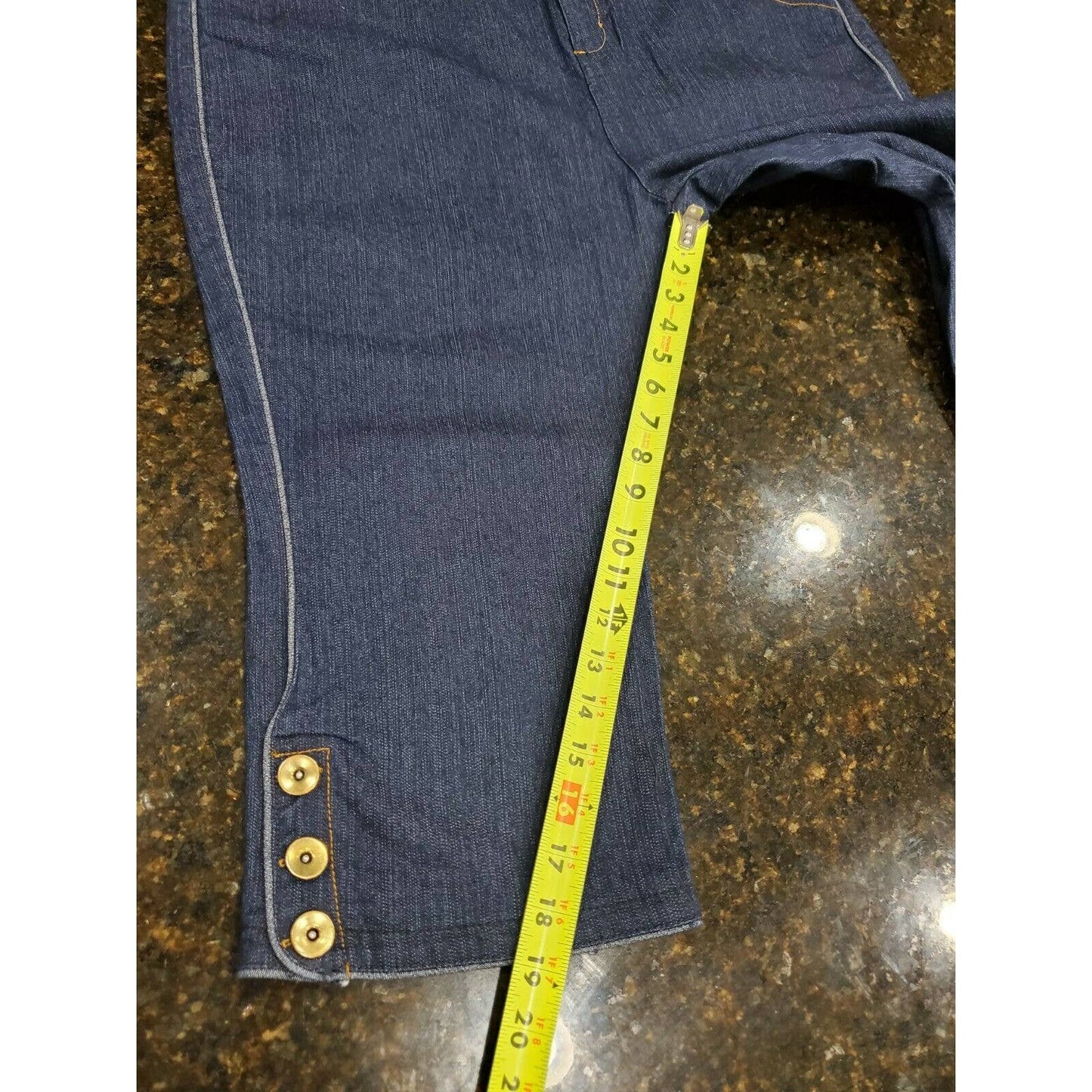 Caren Short Women's Denim Blue Cotton Mid Rise Curvy Capri Jeans Pants Size 20