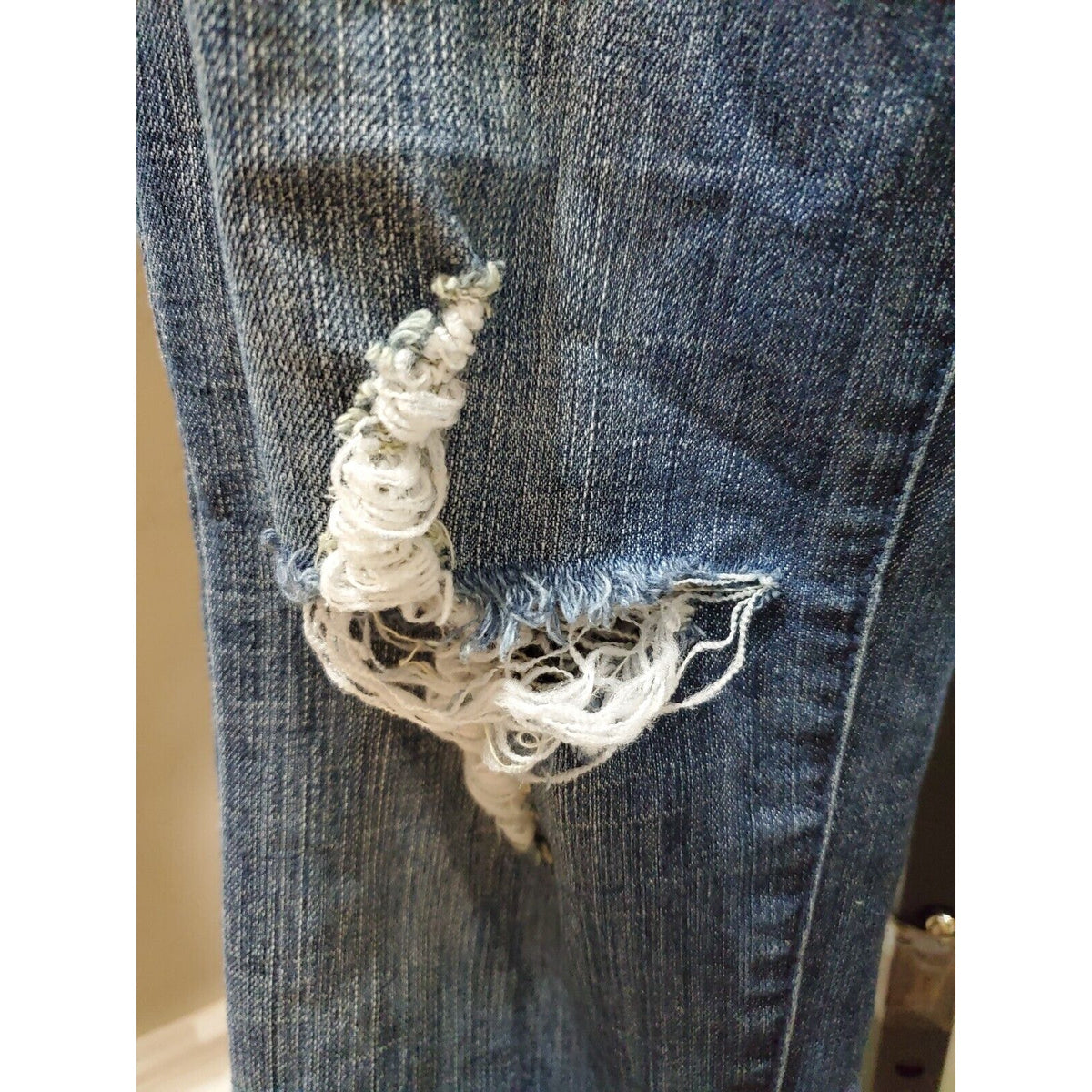 2b bebe Women's Blue Denim Pockets Skinny Leg Distressed Skinny Jeans Size 29