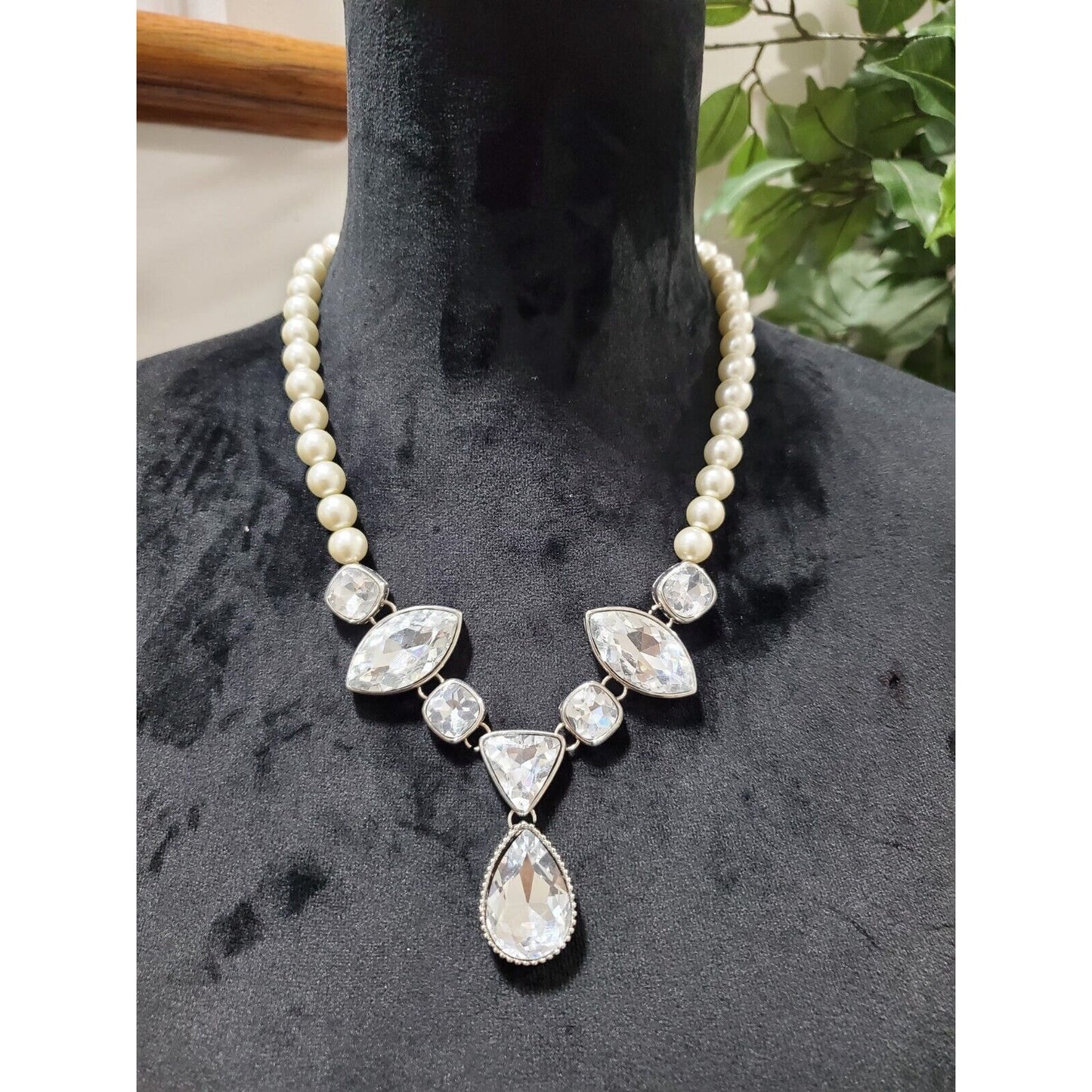 Traci Lynn Women's Crystal Stones & Round Pearl Beading Bridal Stylish Necklace